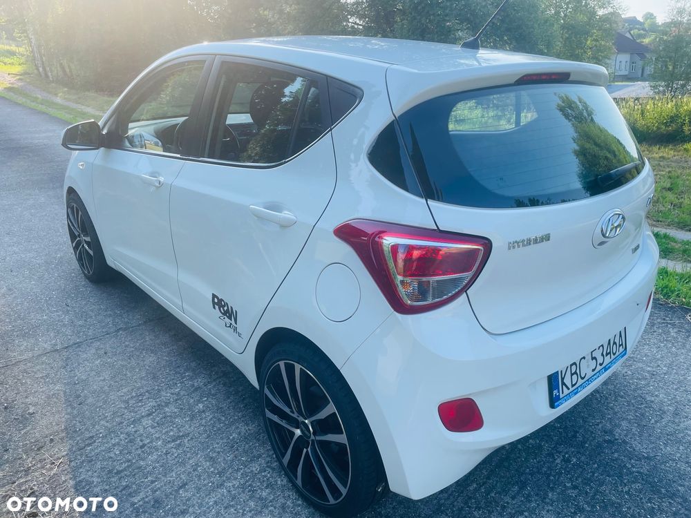 Hyundai i10 1.2 Fifa World Cup Edition - 2