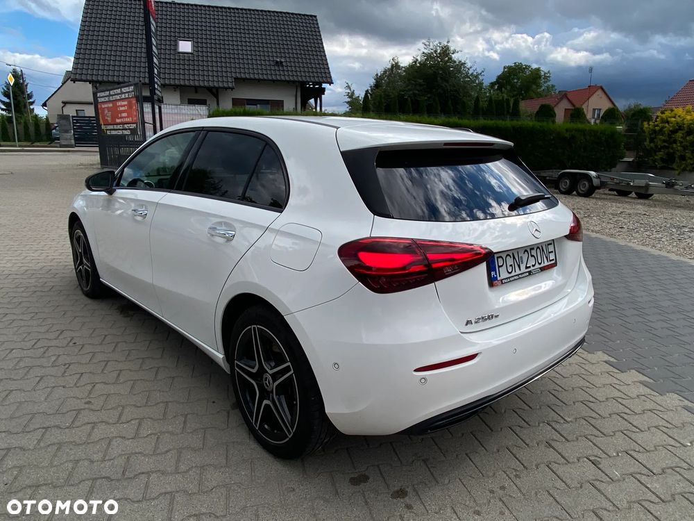Mercedes-Benz Klasa A 250 e PHEV Progressive 8G-DCT - 3