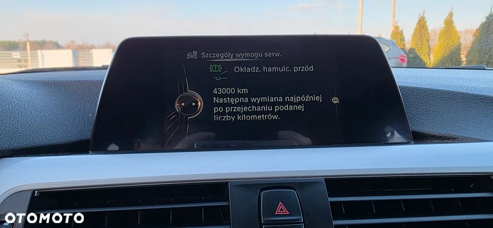 BMW Seria 3 320d xDrive Sport Line - 26