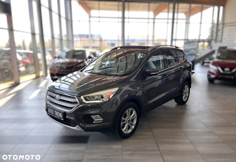 Ford Kuga 2.0 TDCi 2x4 Titanium - 1