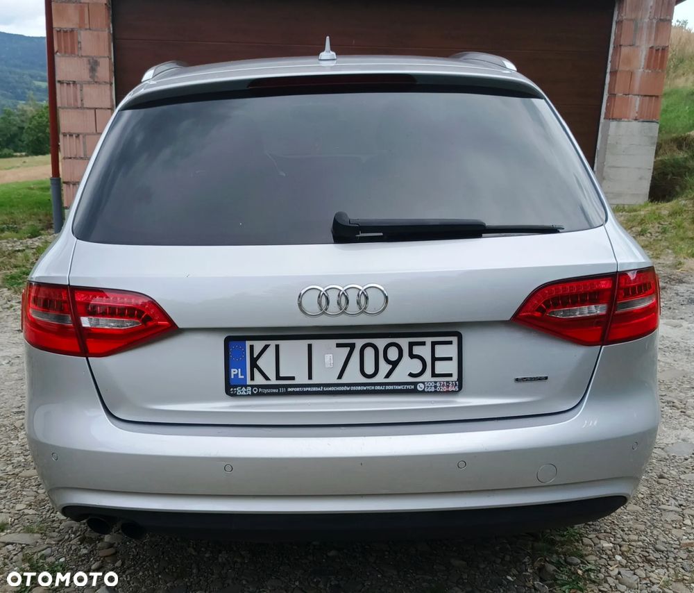 Audi A4 2012 photo 2