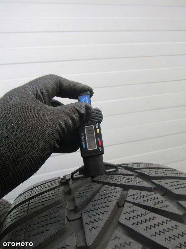 OPONY ZIMA 4szt DUNLOP SP WINTERSPORT M3 235/50R18 98H - 4
