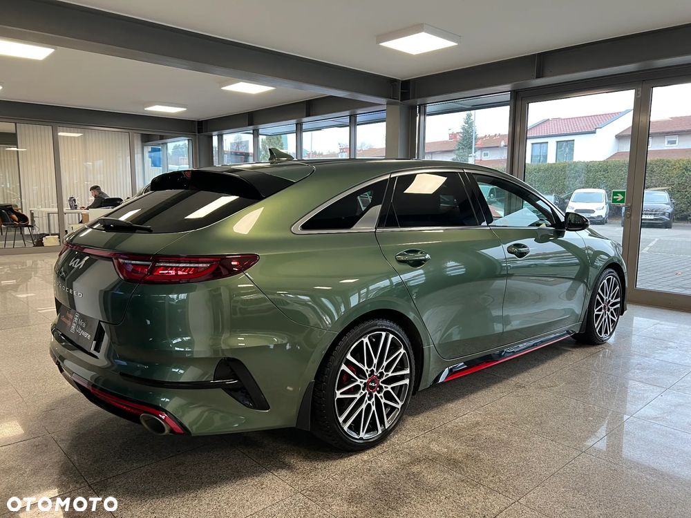 Kia ProCeed 1.6 T-GDI GT DCT - 18