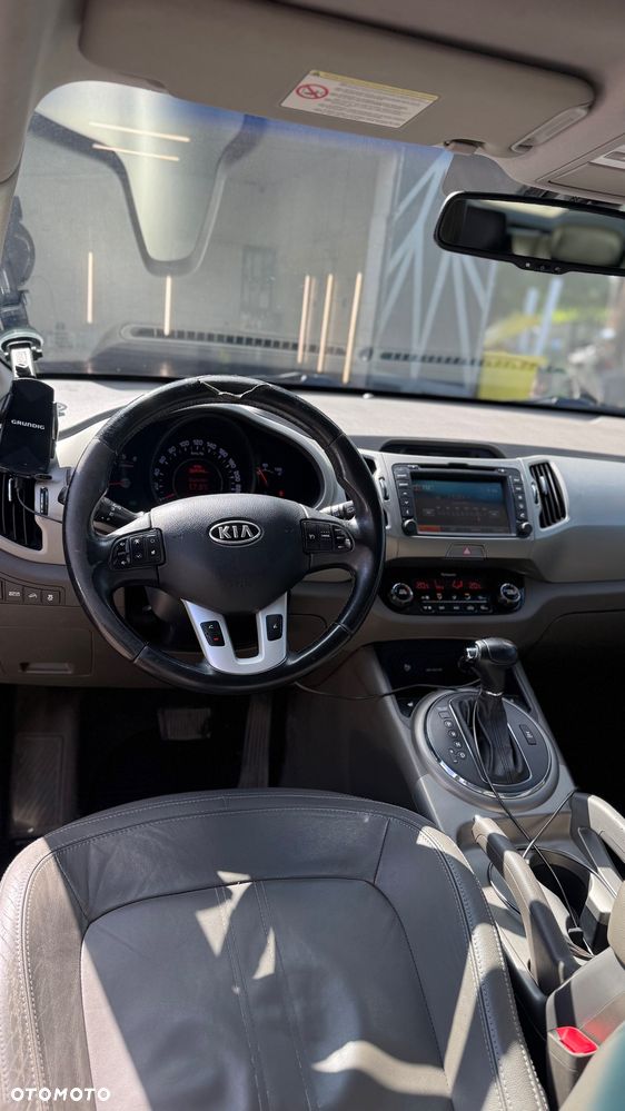 Kia Sportage 2.0 CRDI XL - 11