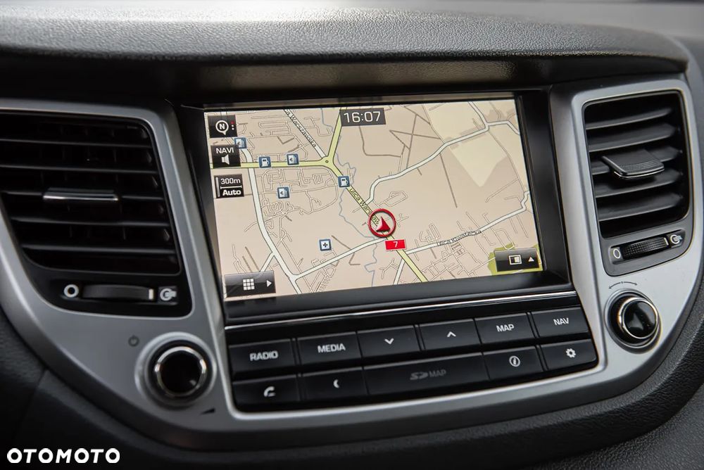 Hyundai Tucson blue 1.6 GDi 2WD Navi - 19