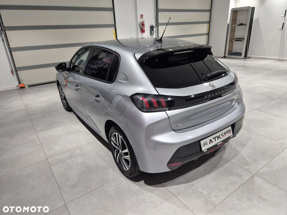 Peugeot 208 1.2 T Allure S&S - 9