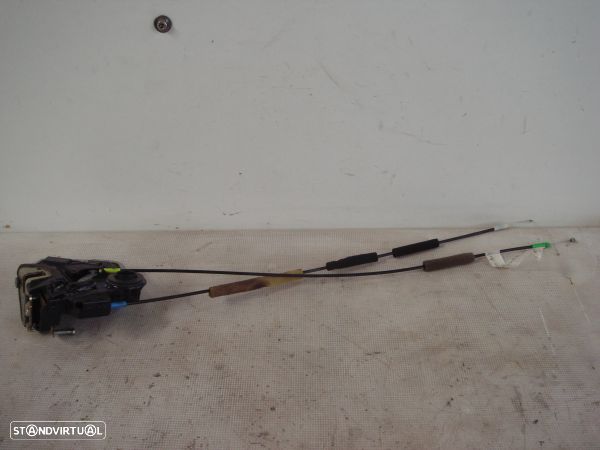 Fecho Da Porta Trás Esq Toyota Avensis (_T25_) - 1