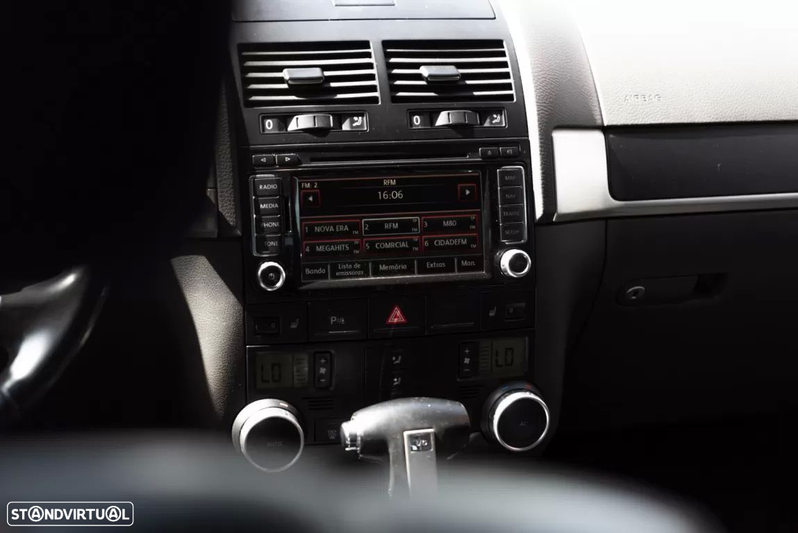 VW Touareg 3.0 TDI V6 Tiptronic - 16