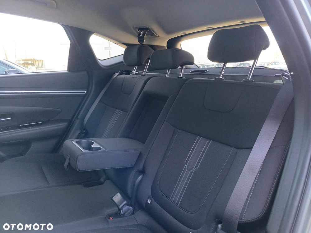 Hyundai Tucson 1.6 T-GDi HEV Executive 2WD - 25