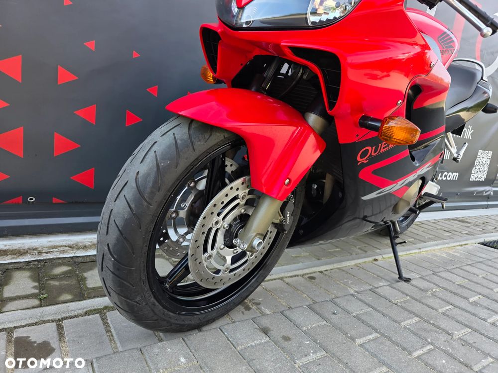 Honda CBR - 13