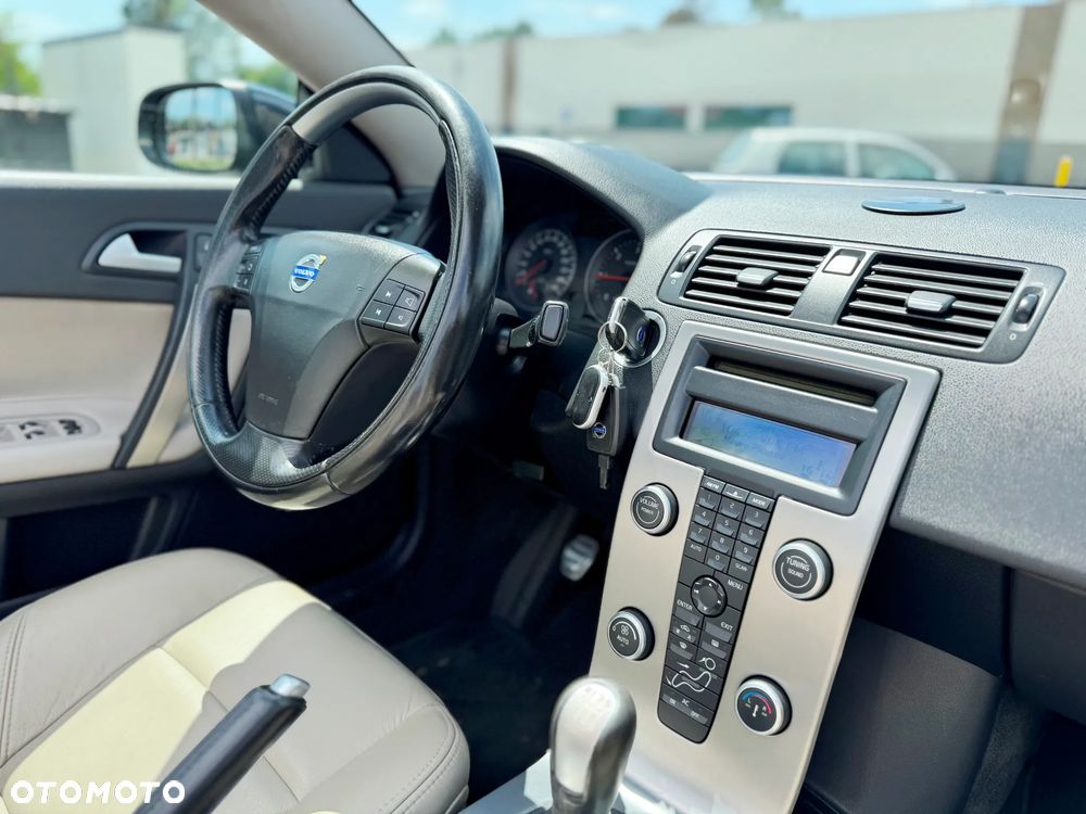 Volvo C70 2.0D Summum - 24