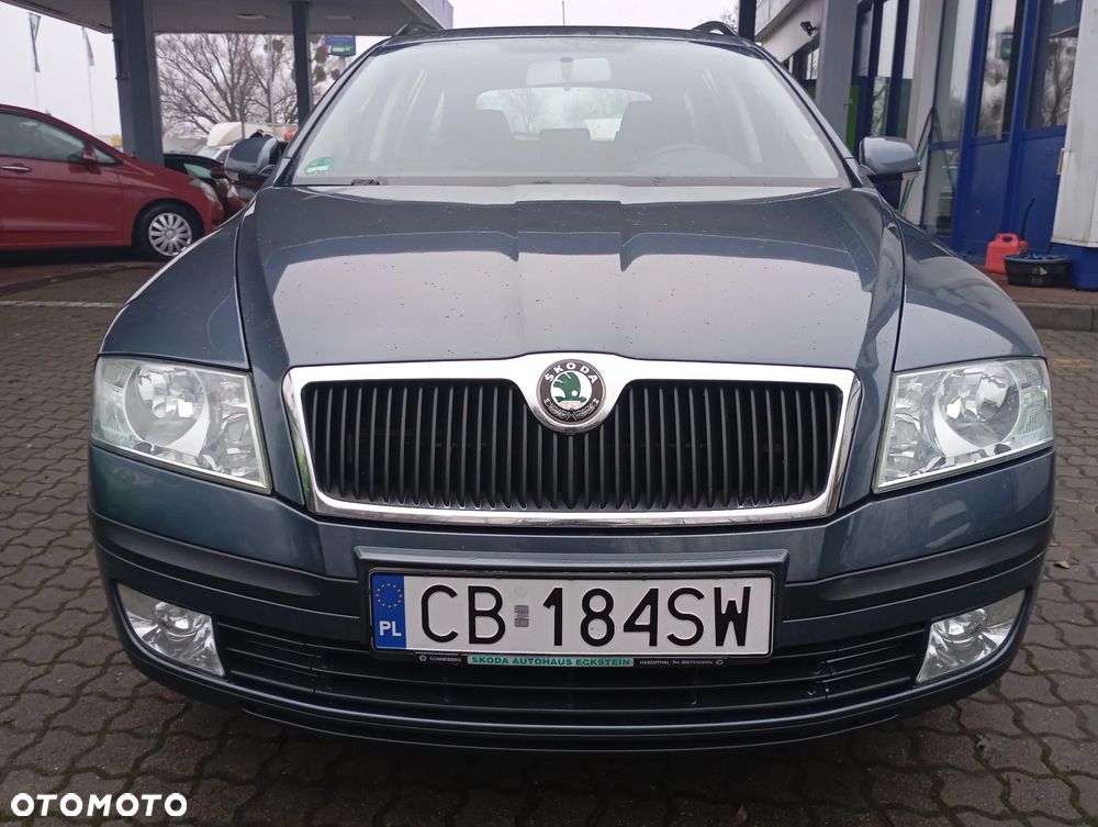 Skoda Octavia 1.6 Combi Ambiente - 27