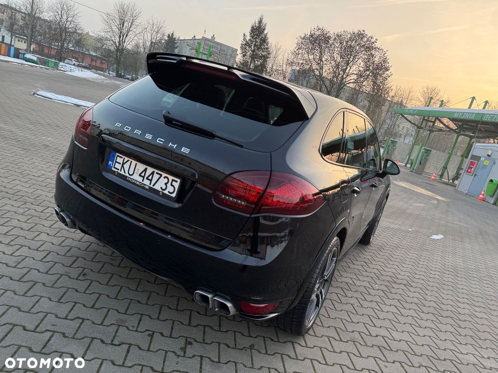 Porsche Cayenne Platinum Edition - 15