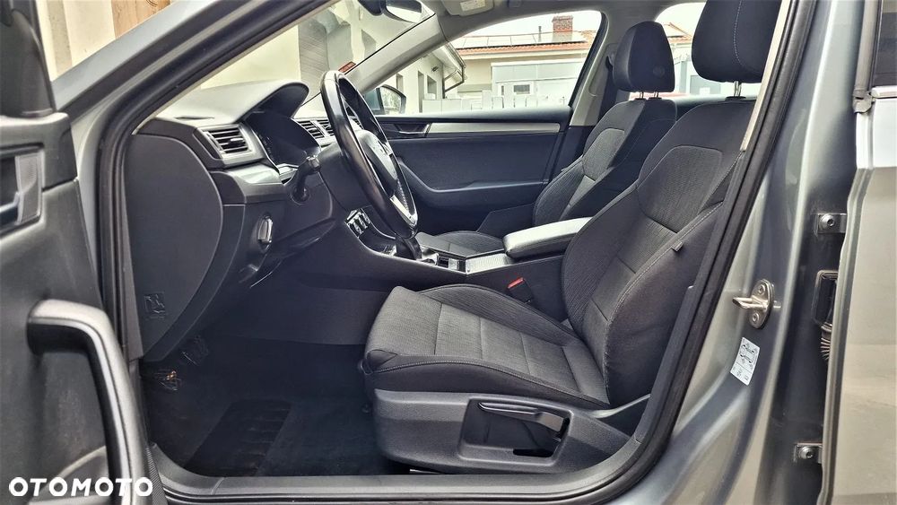 Skoda Superb 2.0 TDI Ambition - 10