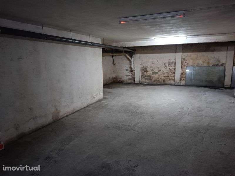 Armazém/Garagem - 100m2 - Grande imagem: 5/6