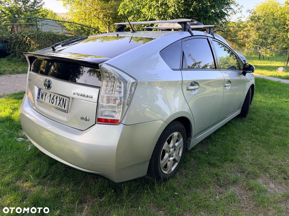Toyota Prius 1.8 HSD Prestige - 4