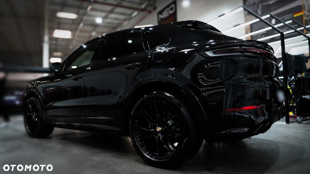 Porsche Cayenne - 14