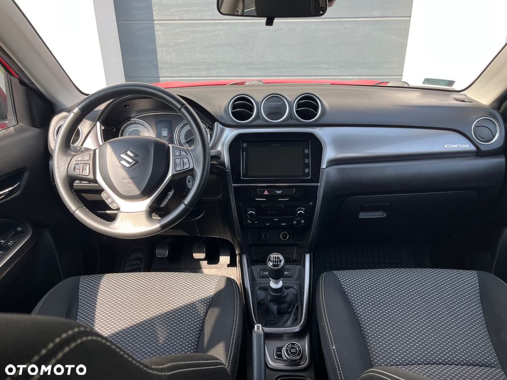 Suzuki Vitara 1.4 Boosterjet SHVS Premium 4WD - 11