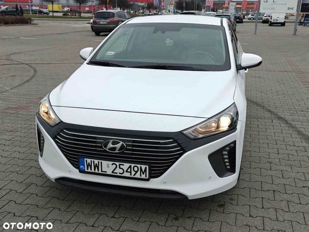 Hyundai IONIQ Hybrid Business - 14