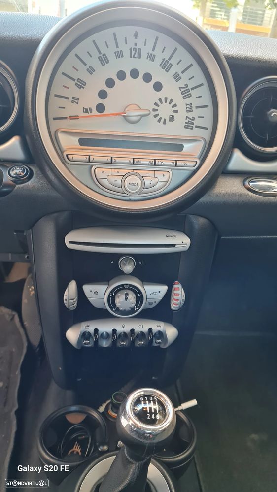 MINI 3 Portas Cooper D - 3