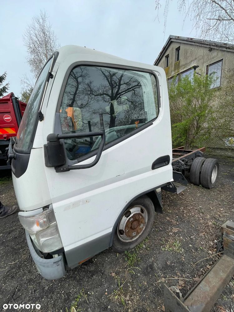 Mitsubishi Fuso - 1