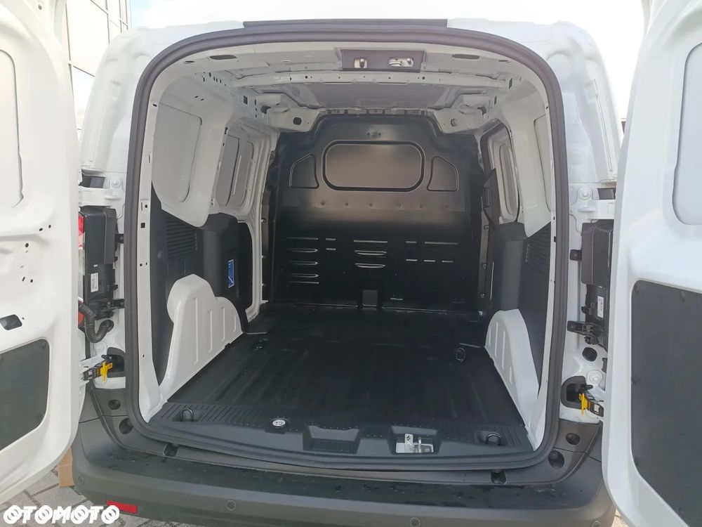 Ford Transit Courier - 4