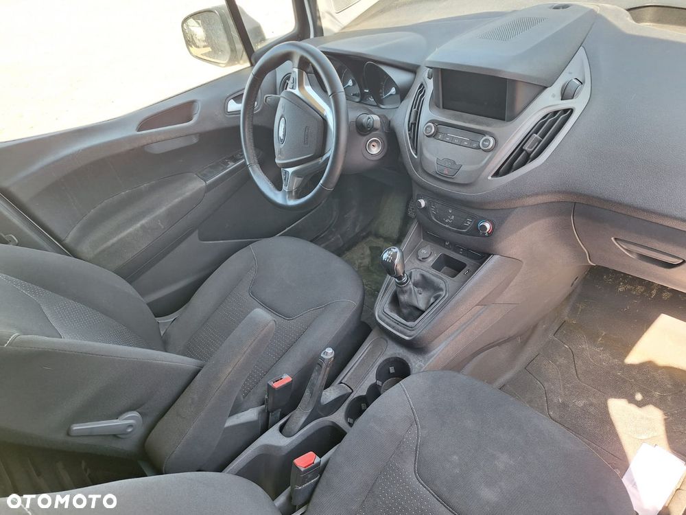 Ford Transit courier - 25