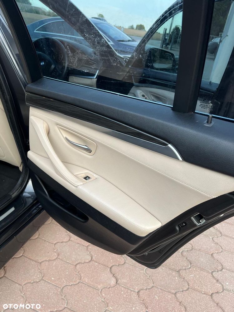 BMW Seria 5 525d - 20