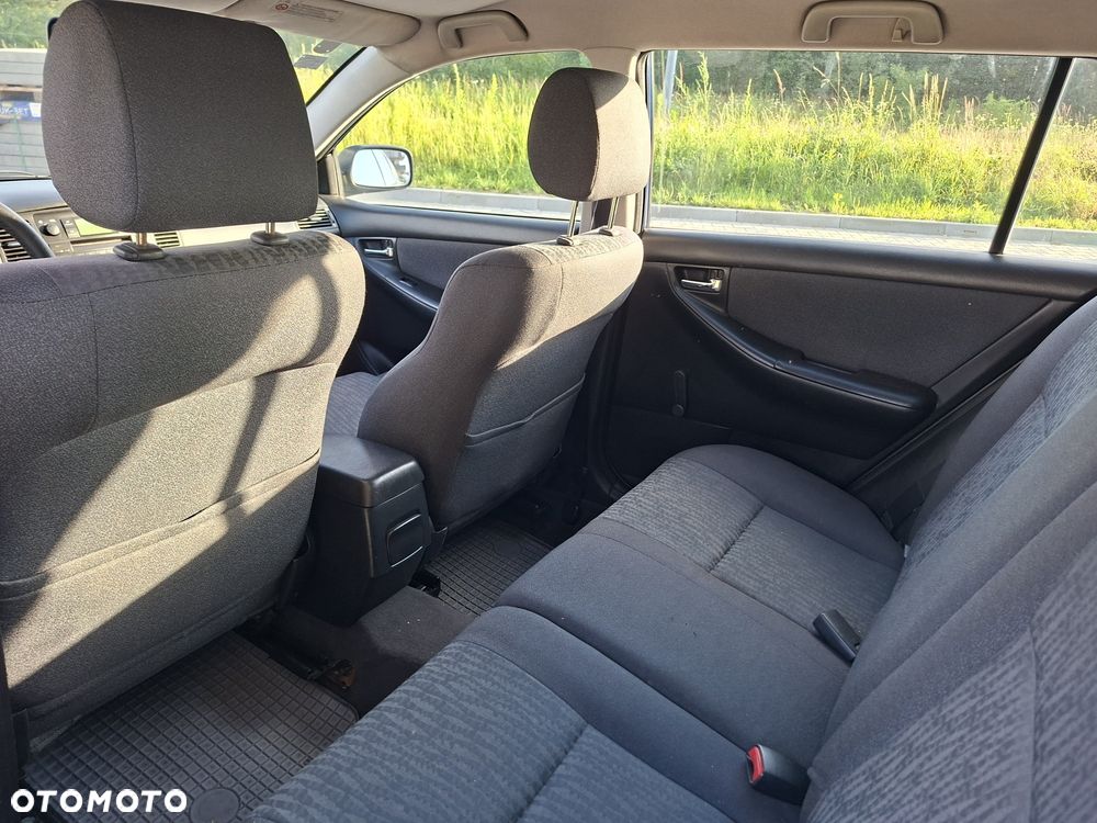 Toyota Corolla Verso - 6