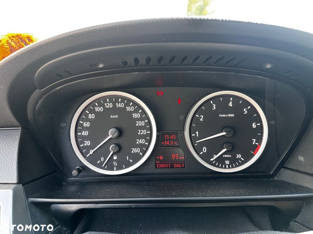 BMW Seria 5 525i - 8
