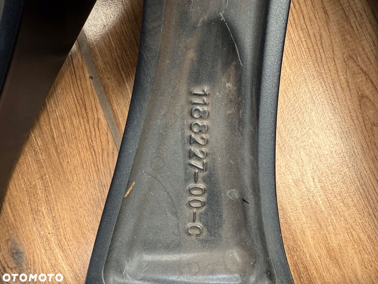Tesla model Y- felga 10.5 x 21 et 48 tyl oryginal ladna - 7