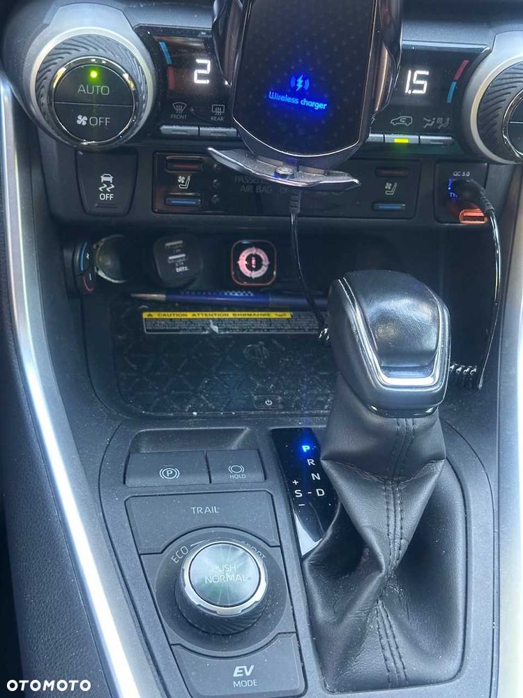 Toyota RAV4 - 6