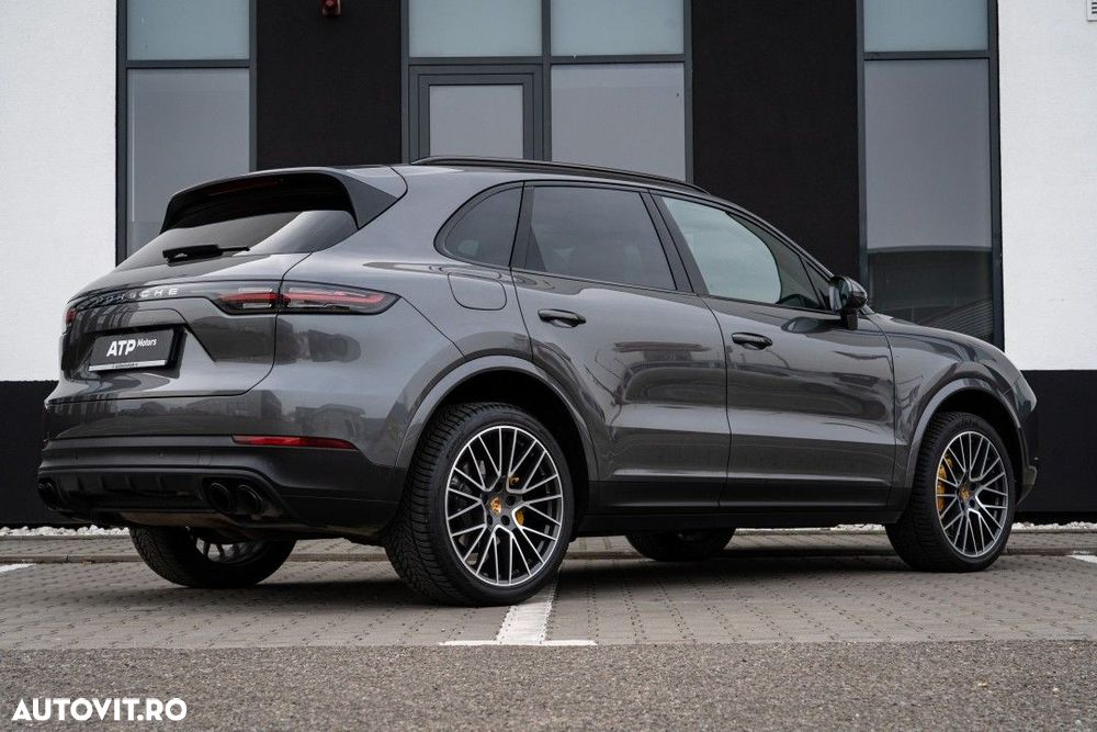 Porsche Cayenne - 7