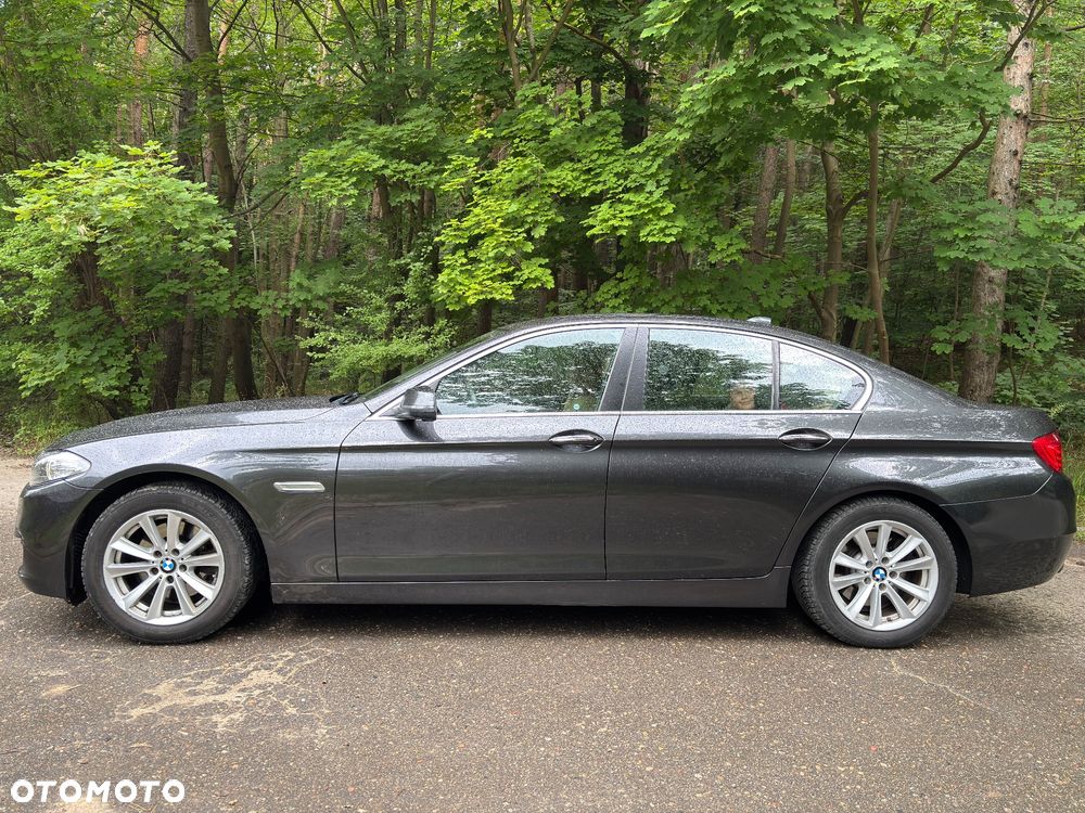 BMW Seria 5 528i xDrive - 3