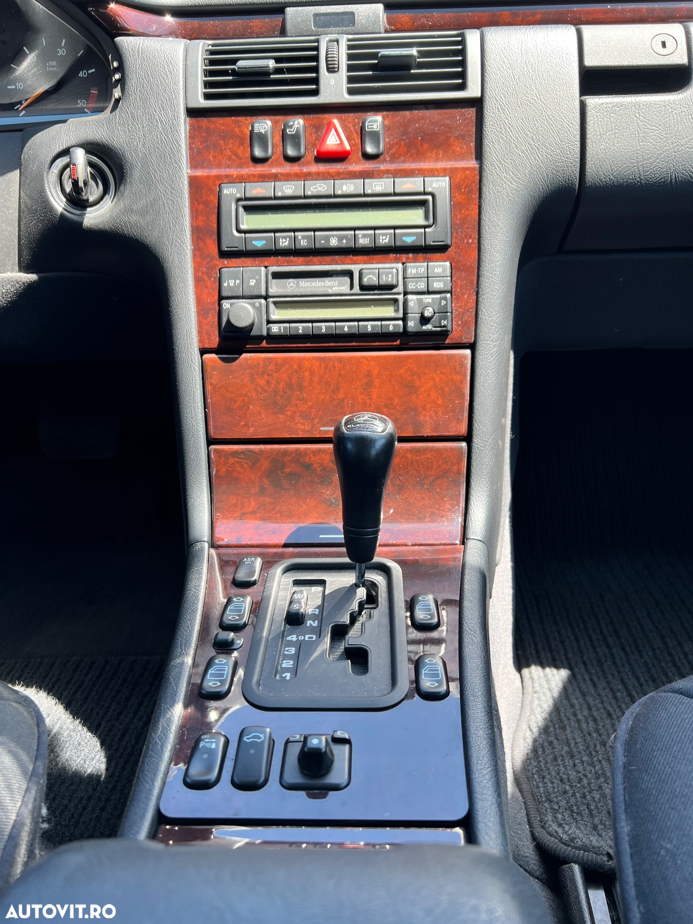 Mercedes-Benz E - 5