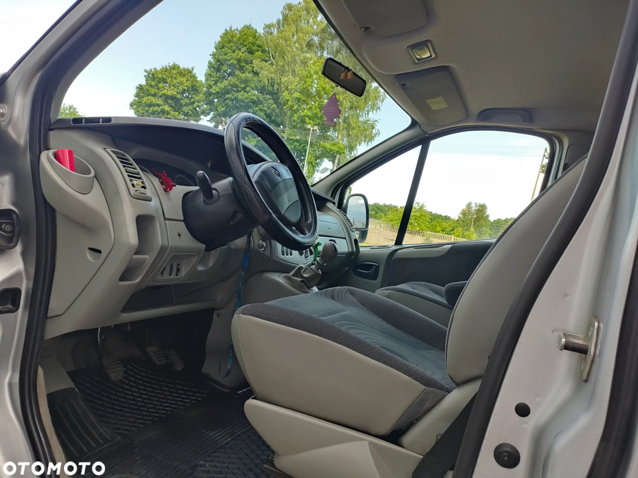 Renault Trafic 2.5 dCi 150 FAP Passenger L1H1 Privilège - 13