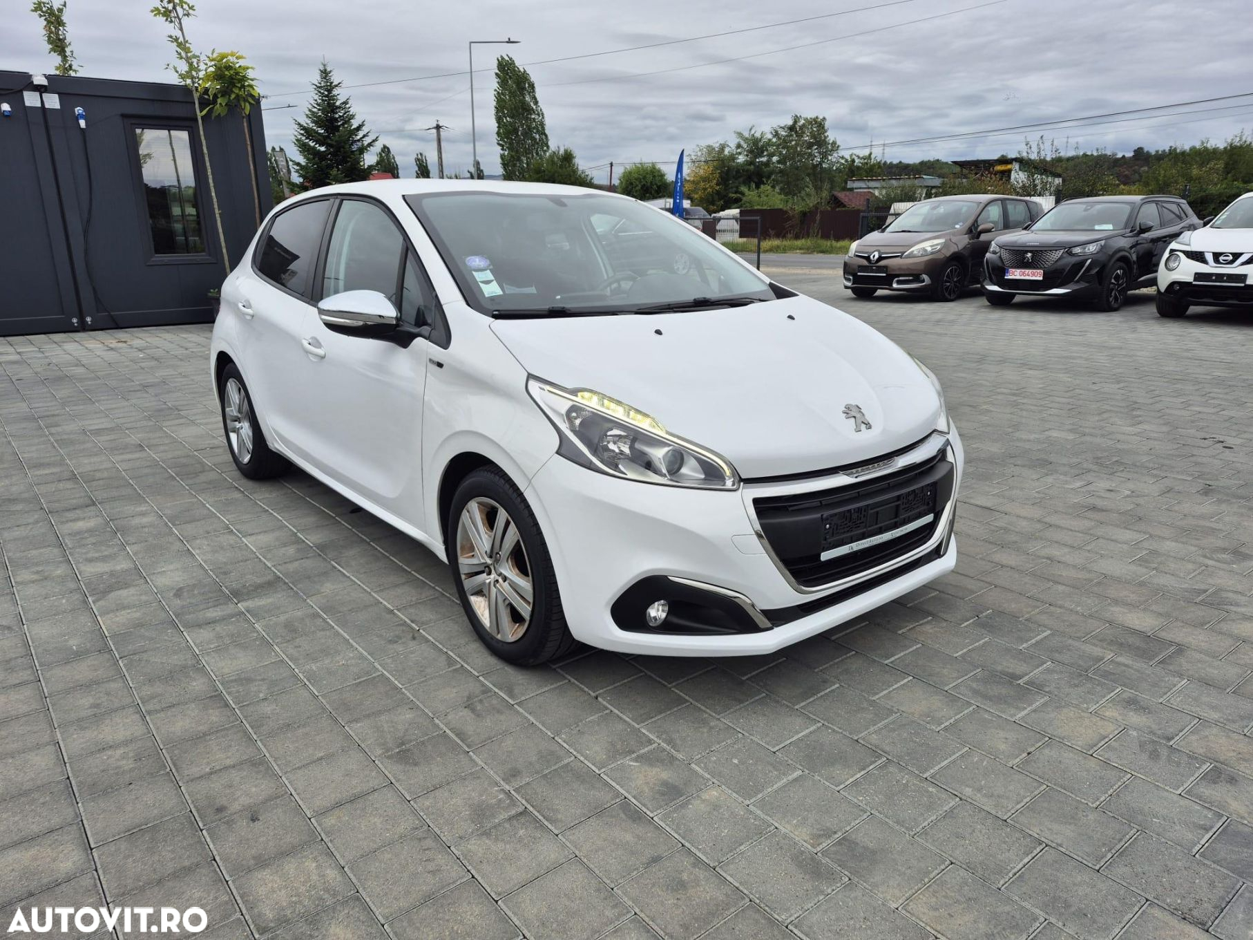 Peugeot 208 - 6