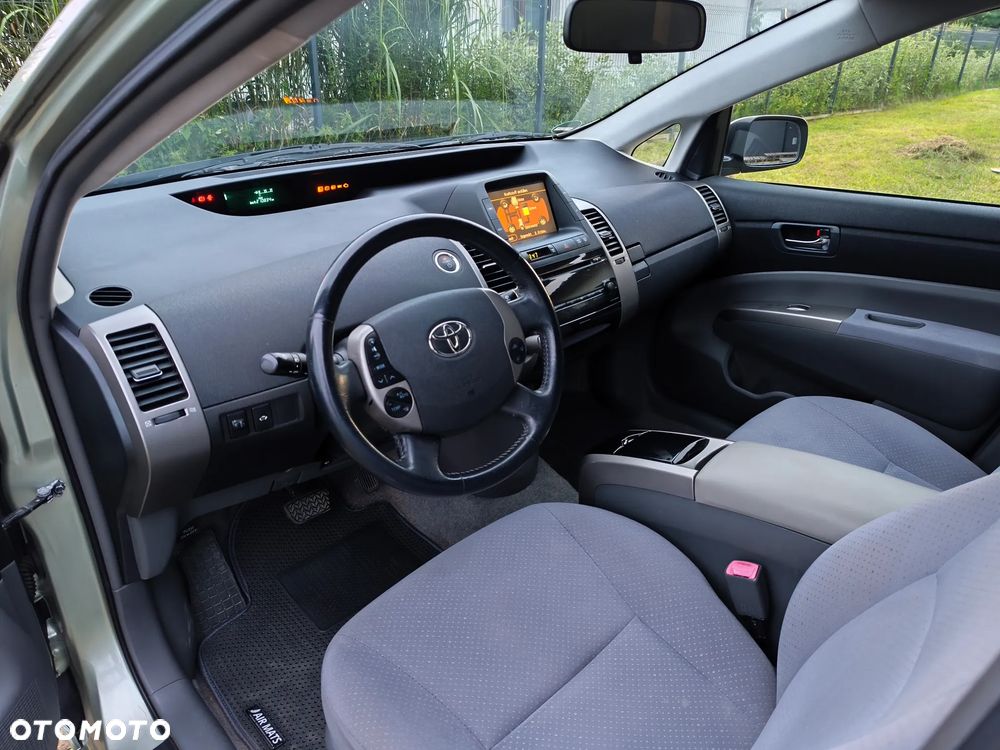 Toyota Prius 1.5 VVT-i Sol - 11