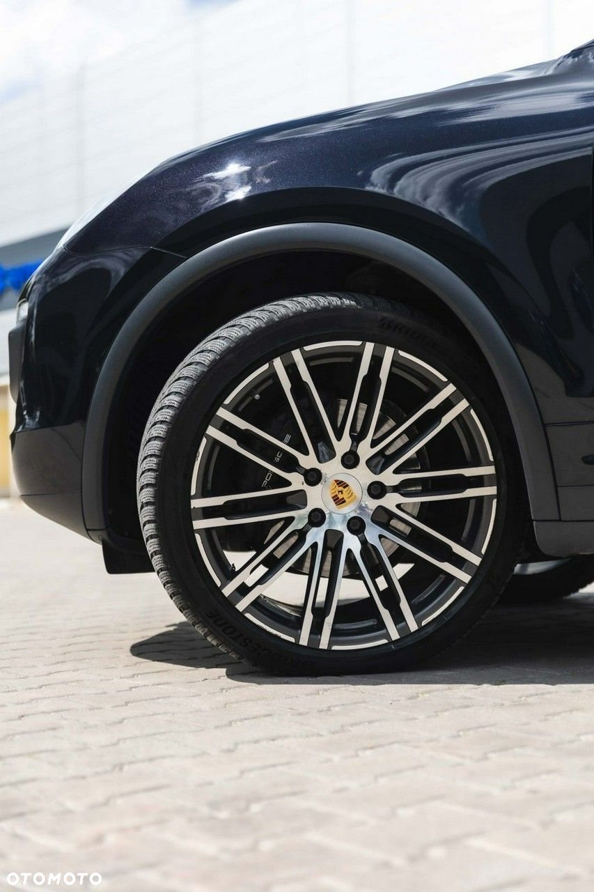 Porsche Cayenne - 13