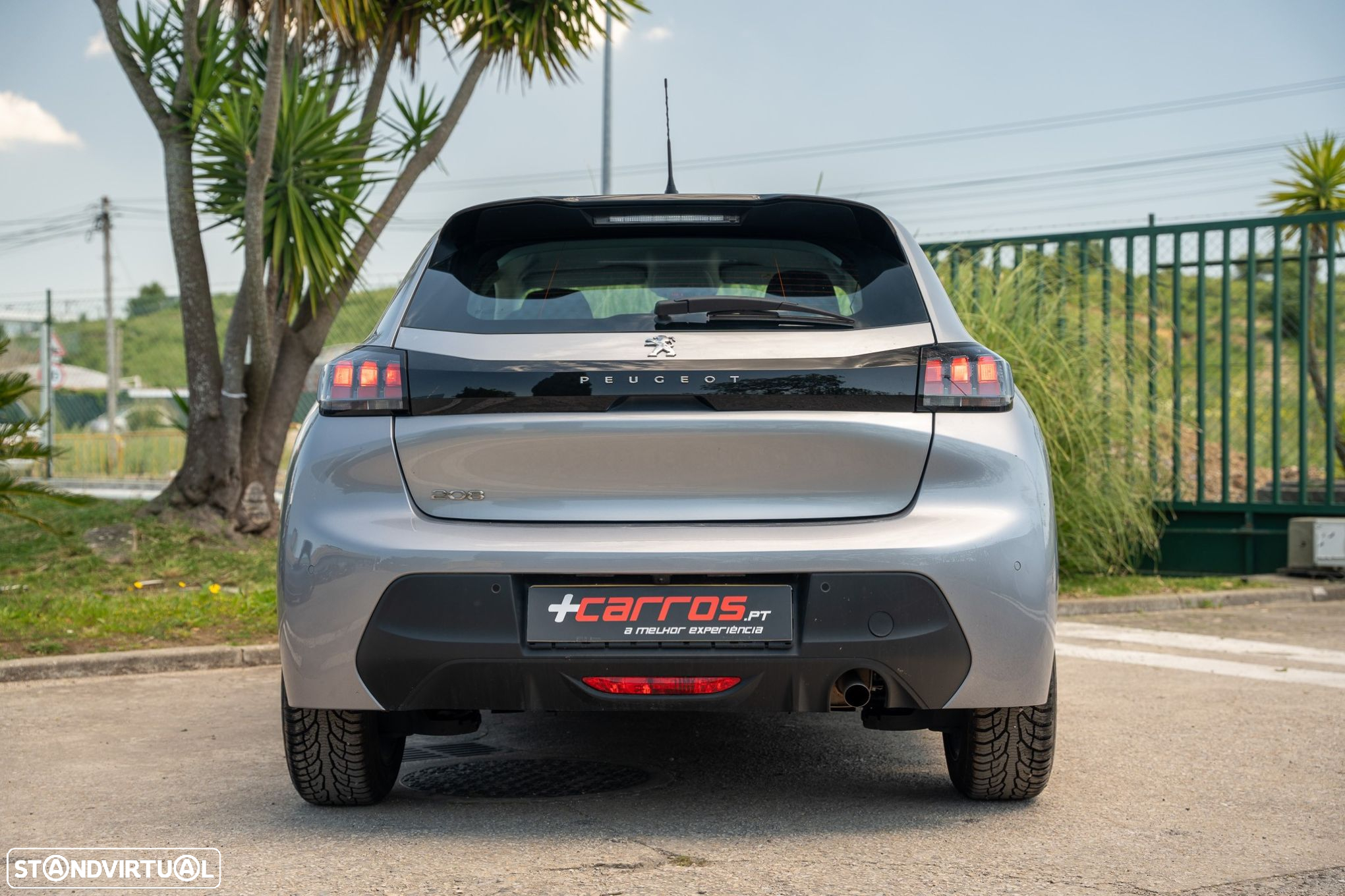 Peugeot 208 PureTech 100 EAT8 Active Pack - 4
