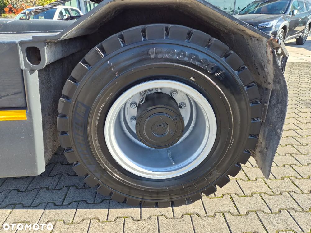 Inny KALMAR TR618I / 4X4 / CIĄGNIK TERMINALOWY / SUPER STAN / NISKIE MOTOGODZINY / OBRACANY FOTEL / NOWE OPONY PRZÓD / SUPER STAN - 20