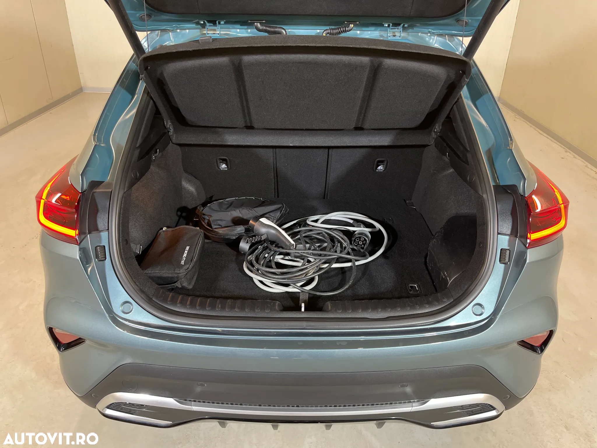Kia XCeed 1.6 GDI 6DCT PHEV Vision - 12