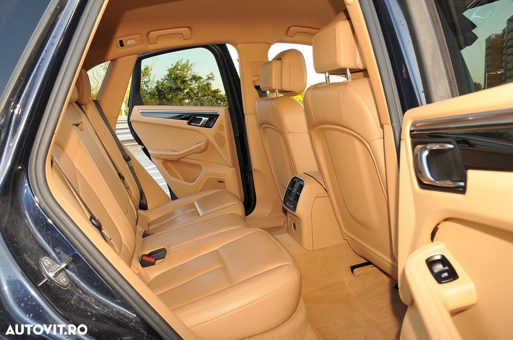 Porsche Macan 3.0 PDK S - 10