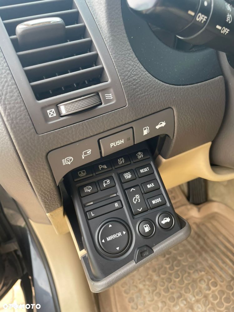 Lexus GS - 24