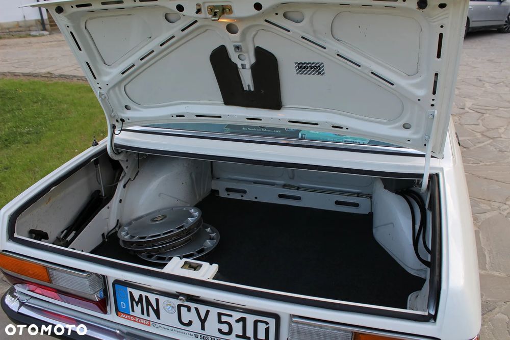 BMW Seria 5 518 i - 30