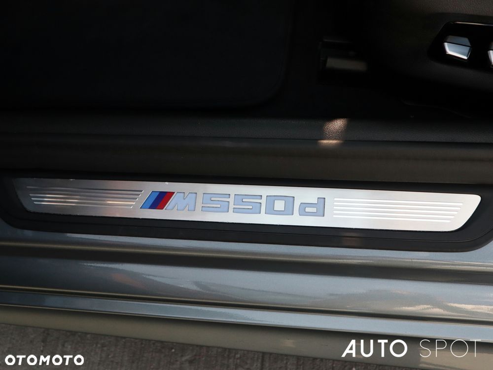 BMW Seria 5 M550d xDrive - 18