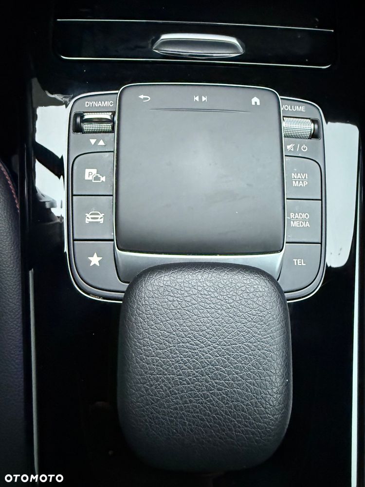 Mercedes-Benz CLA 180 7G-DCT Edition AMG Line - 39