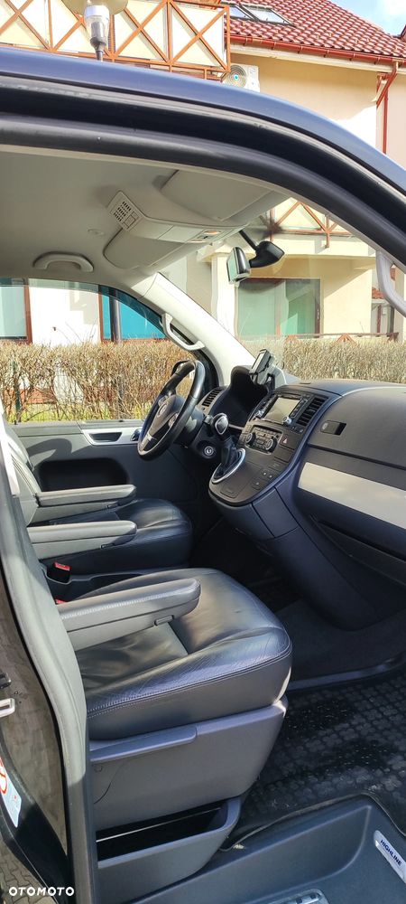 Volkswagen Multivan - 11