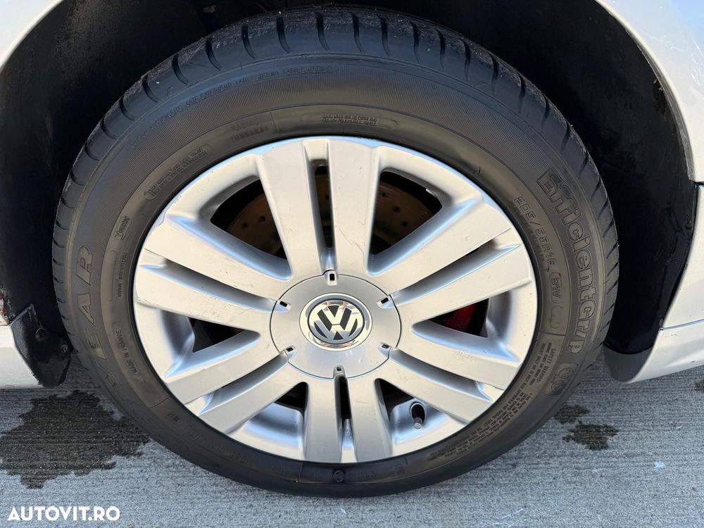 Volkswagen Passat - 9
