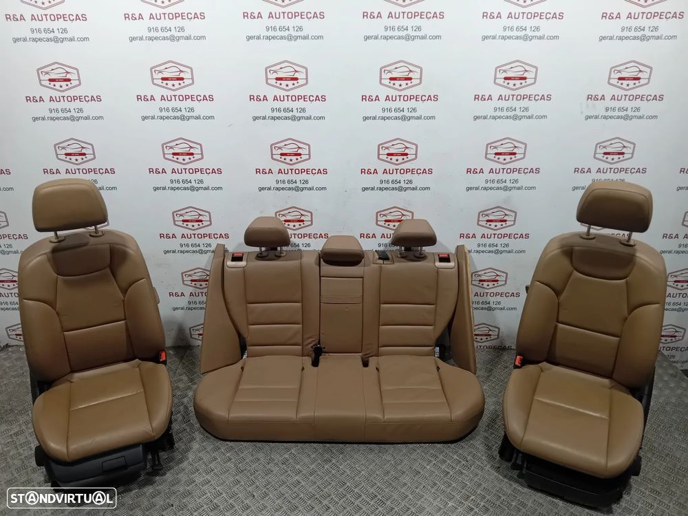 Conjunto de Bancos Elétricos Mercedes Class C W204 Sedan em Pele Original - 20